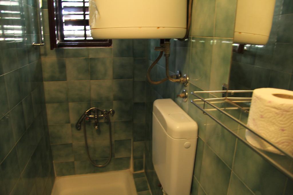 Novalja Guesthouse Economy Rooms Екстер'єр фото