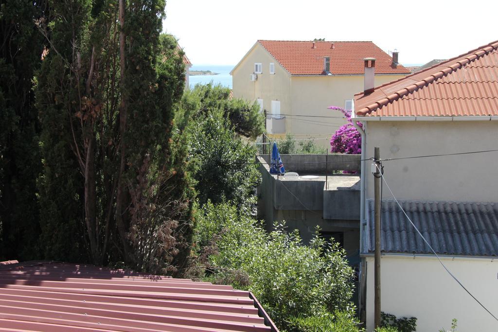 Novalja Guesthouse Economy Rooms Екстер'єр фото