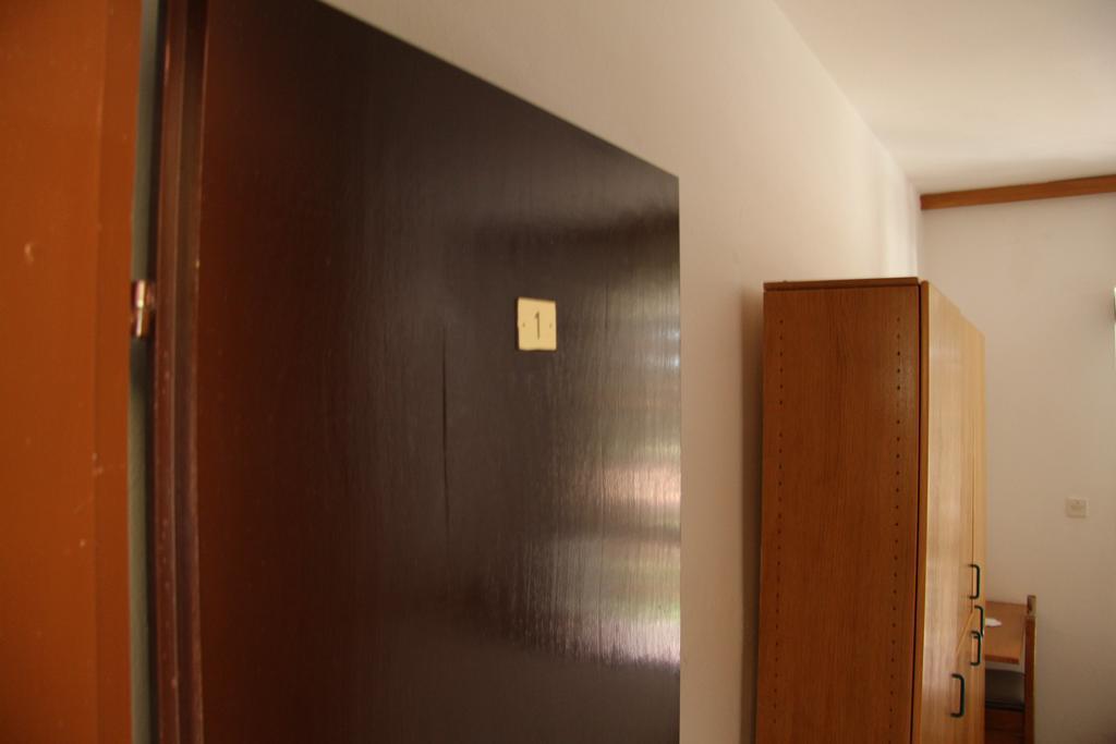 Novalja Guesthouse Economy Rooms Екстер'єр фото